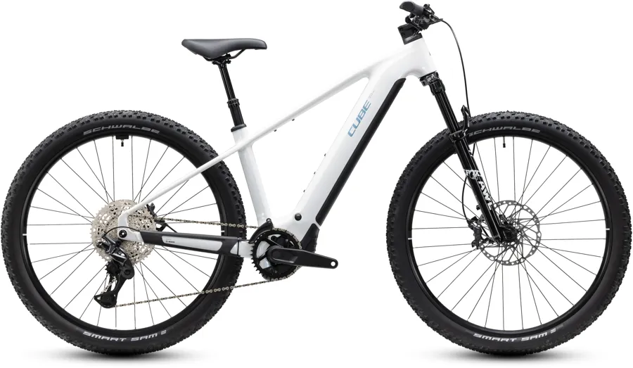 Cube Reaction Hybrid Race 800 snow´n´black