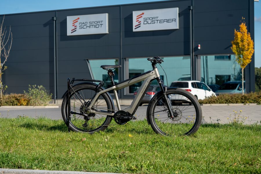 Bikes auf Lager vor unserem Geschäft